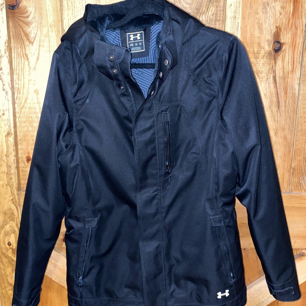 Under Armour black women’s winter jacket - Medium